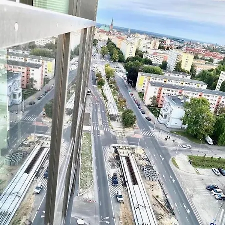 Hanza Tower 22 Pool & Jacussi * Szczecin